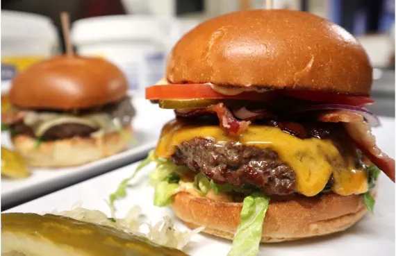 Classic Motor Burger from Motorburger